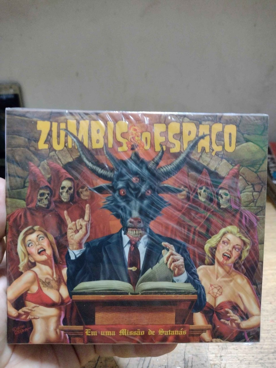 CD ZUMBIS DO ESPAÇO - EM UMA MISSÃO DE SATANÁS