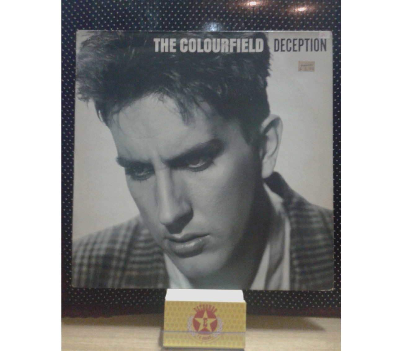 Disco de Vinil The Colour Field Deception Edição Inglesa Pouco Uso